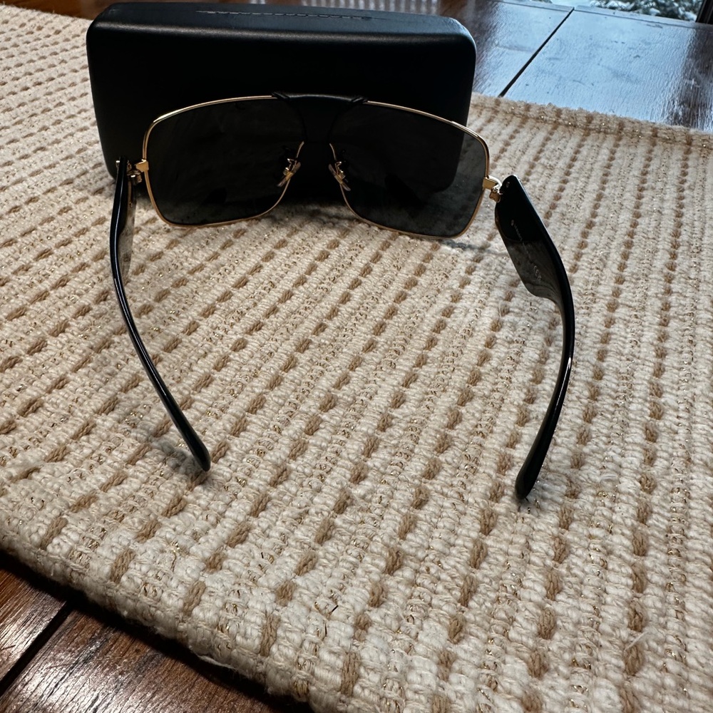 Versace Sunglasses with Black Frames and Gold Details - Picture 5 of 9